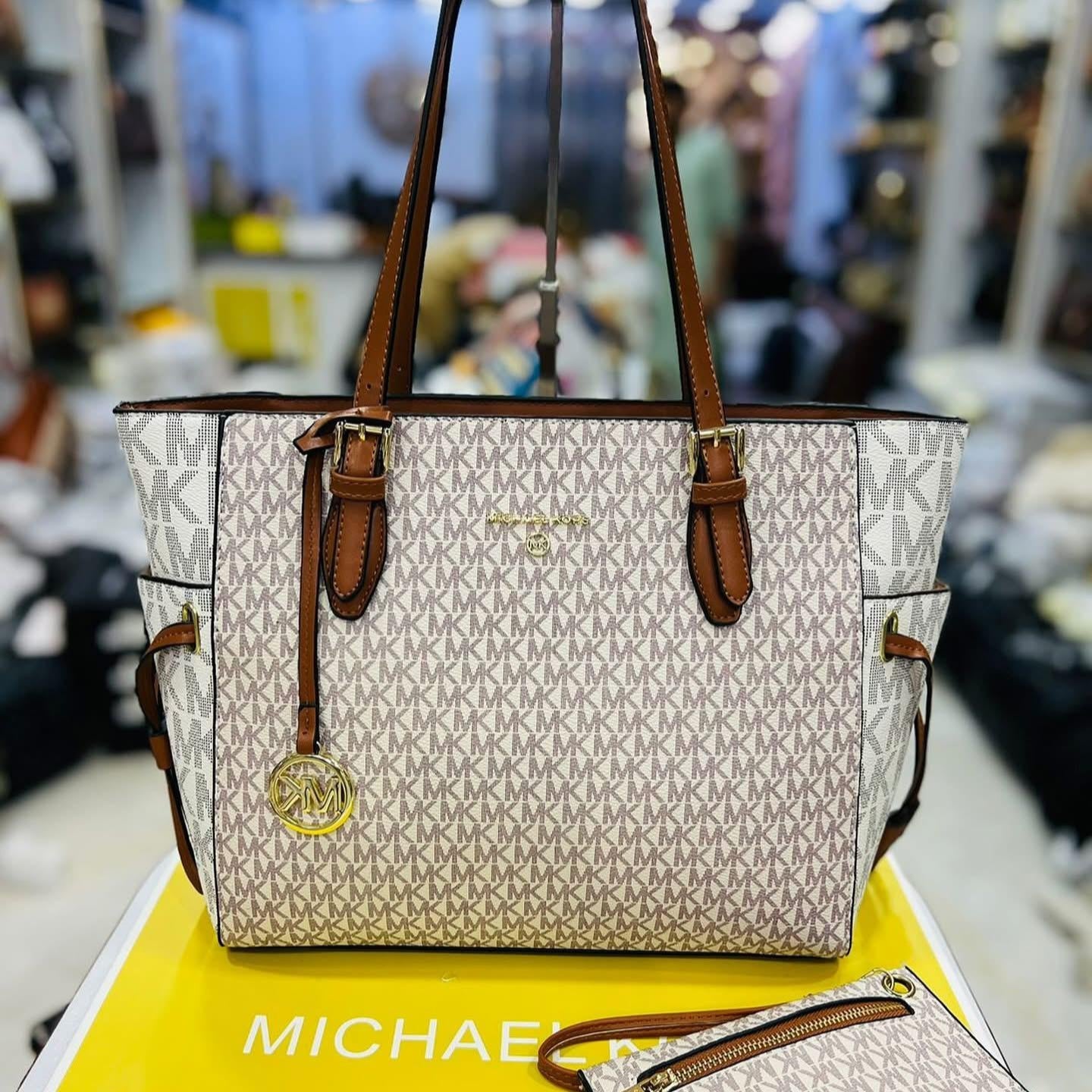 Michael Kors Signature Tote Bag