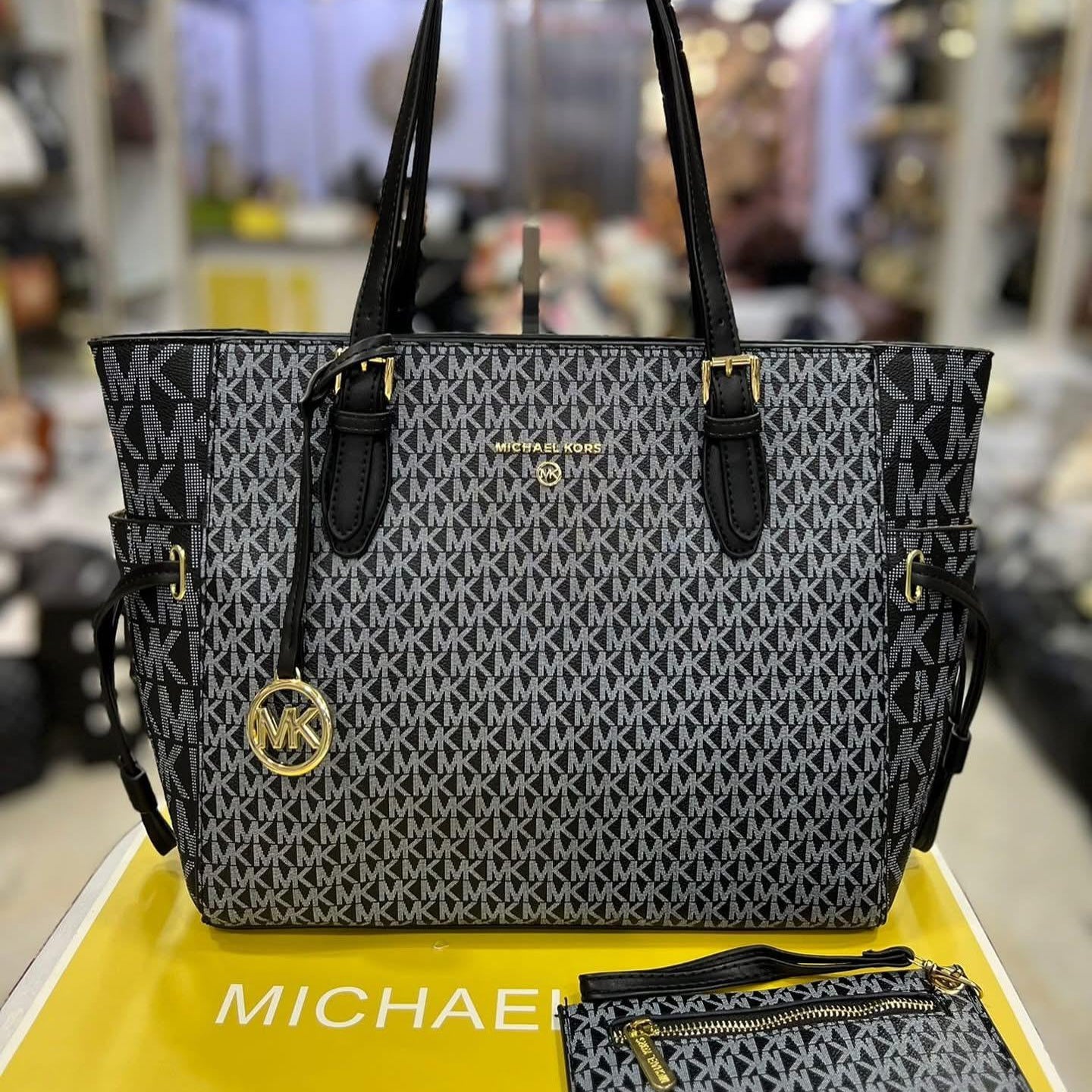 Michael Kors Signature Tote Bag