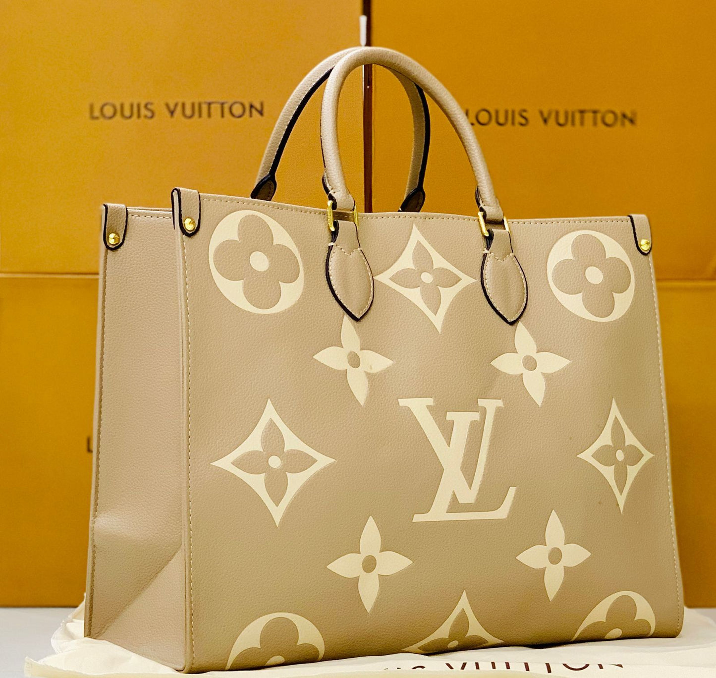 LV ONTHEGO TOTE BAG